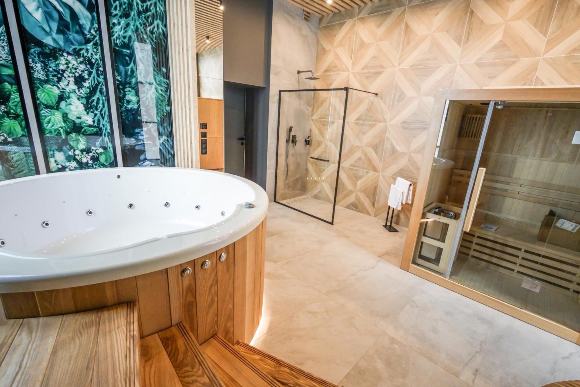 Hotel Jarota ยาโรตซิน ภายนอก รูปภาพ