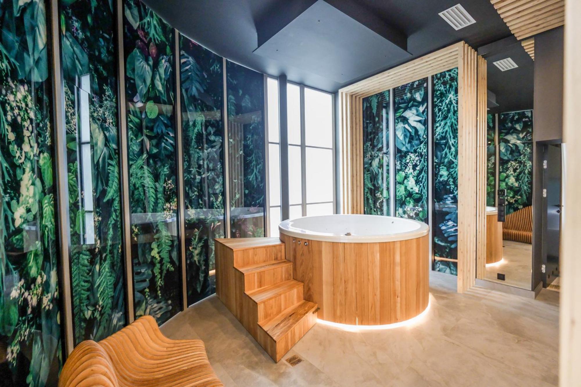 Hotel Jarota ยาโรตซิน ภายนอก รูปภาพ