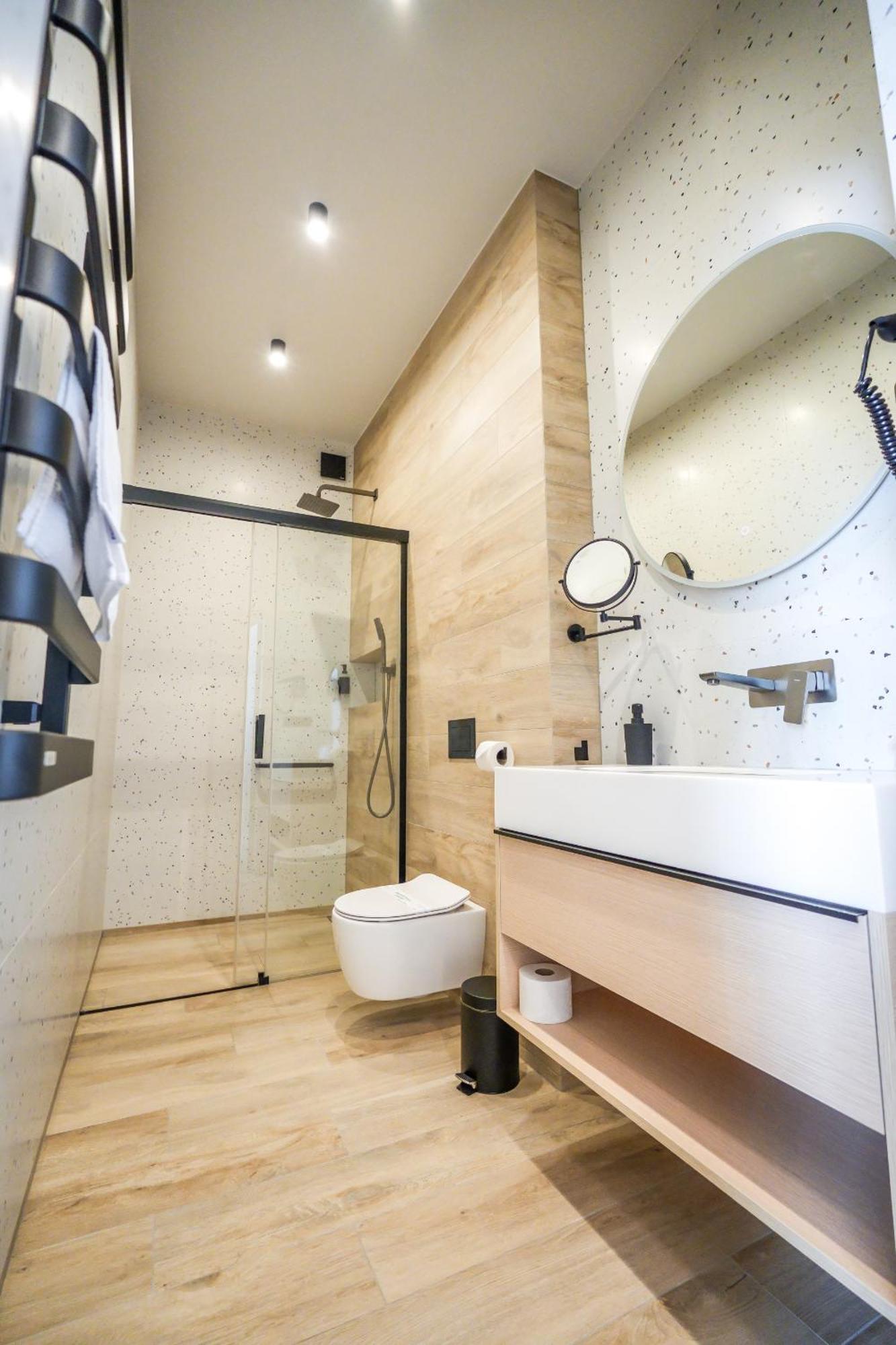Hotel Jarota ยาโรตซิน ภายนอก รูปภาพ